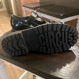 Maryjane style shoes, size 8